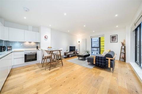 2 bedroom flat for sale, Waleorde Road, London SE17