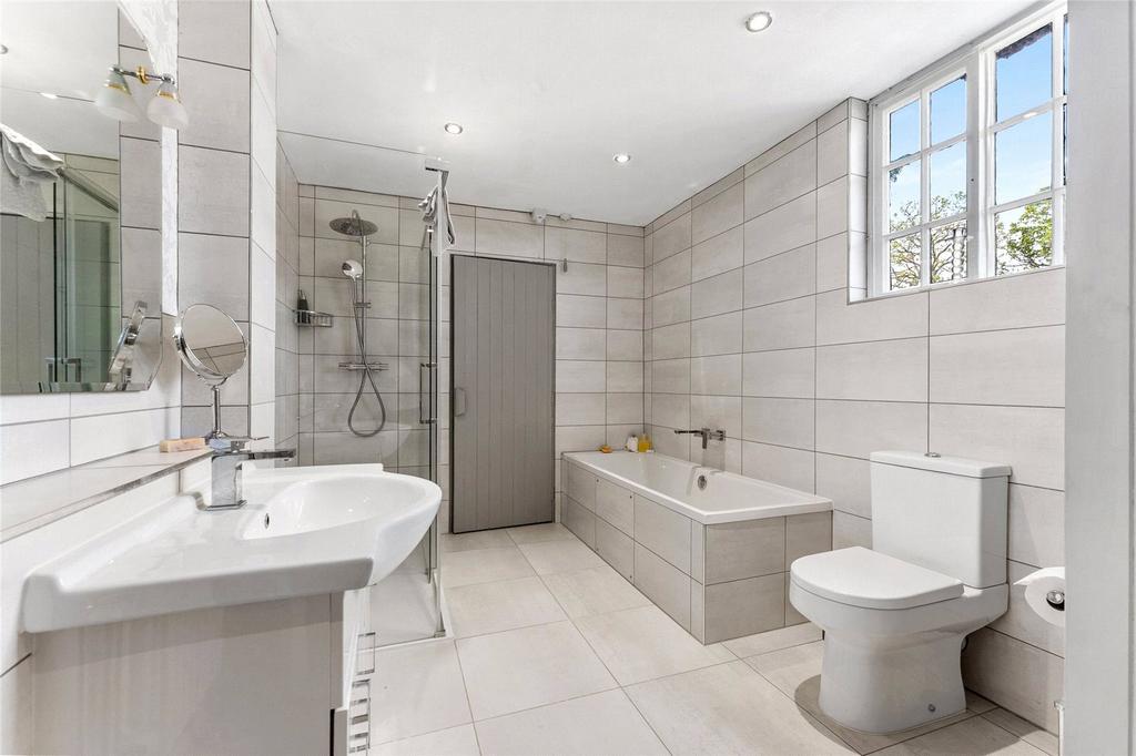 Ensuite