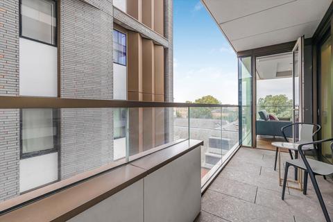 2 bedroom flat to rent, Earls Way, London, SE1.