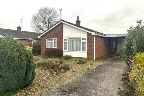 2 bedroom detached bungalow for sale, 101 Nelson Court, Watton, Thetford, Norfolk IP25 6EW