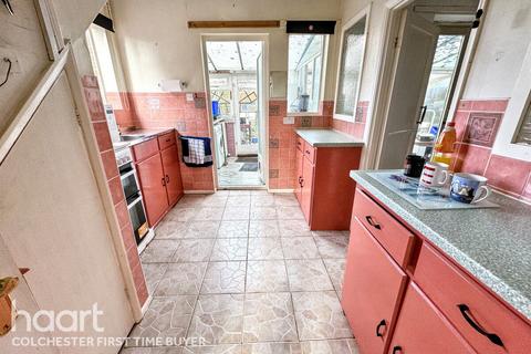 3 bedroom semi-detached house for sale, Harwich Road, Colchester
