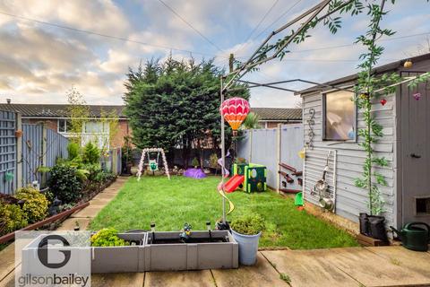 3 bedroom terraced house for sale, Finch Way, Norwich NR13