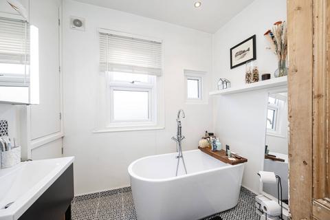undefined, Kettlebaston Road, Leyton, London, E10