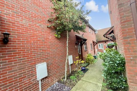 Bridle Path, Beddington, Croydon, Surrey