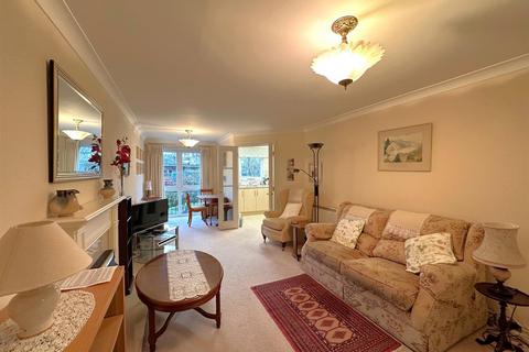undefined, Windsor Way, Aldershot