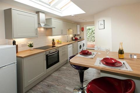 3 bedroom terraced house to rent, Havelock Street, Canterbury, Kent, CT1