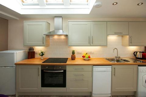 3 bedroom terraced house to rent, Havelock Street, Canterbury, Kent, CT1