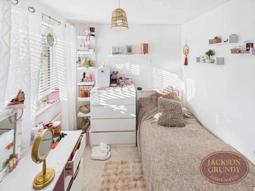 Provence Court