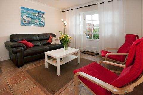 4 bedroom terraced house to rent, The Spires, Canterbury, Kent, CT2