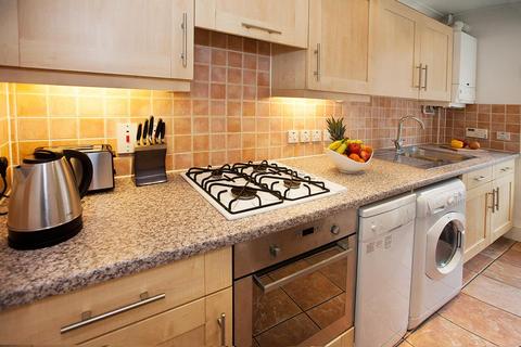 4 bedroom terraced house to rent, The Spires, Canterbury, Kent, CT2