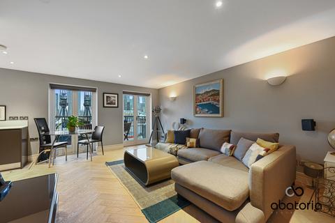 2 bedroom apartment for sale, Kingsbridge Court, 1 Dockers Tanner Road, Docklands, London, E14