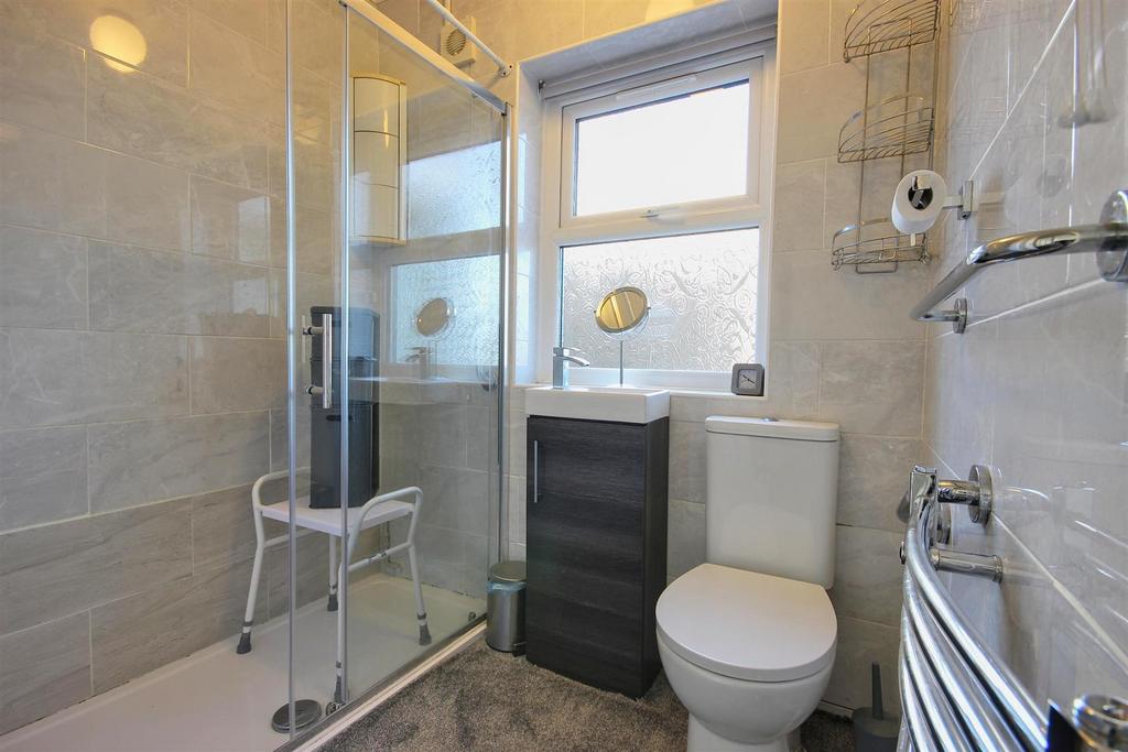 Shower room/w.c.