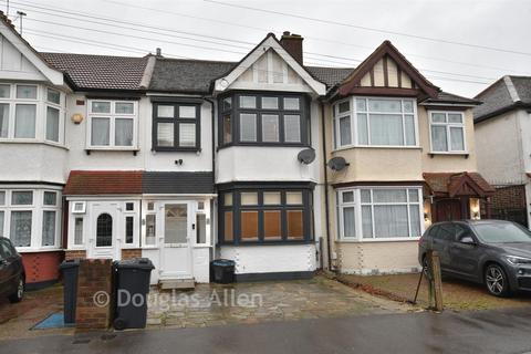 3 bedroom terraced house for sale, Christie Gardens, Romford RM6