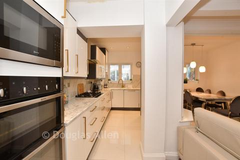 undefined, Christie Gardens, Romford RM6