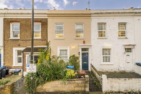 2 bedroom terraced house to rent, Hartfield Crescent, London SW19