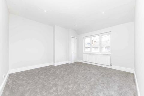 3 bedroom house to rent, Dawnay Road, London SW18