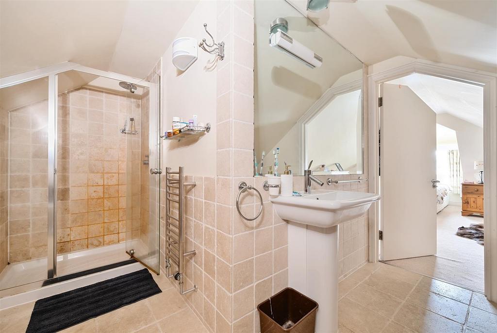 Bedroom 5 En-suite
