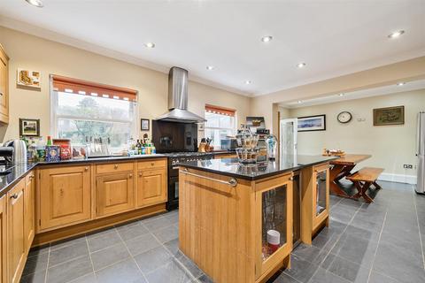 5 bedroom detached house for sale, Crapstone