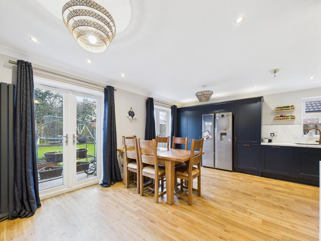 Kitchen/Dining Area