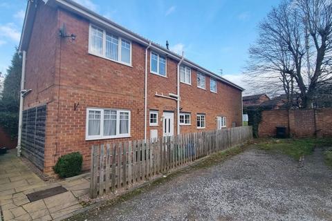 2 bedroom flat to rent, Gospel End Road, Dudley