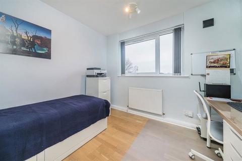 2 bedroom flat for sale, Church Grove, Kingston Upon Thames KT1