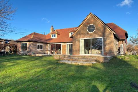 4 bedroom detached house to rent, Milland, Liphook, West Sussex, GU30