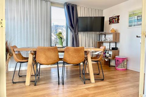 3 bedroom end of terrace house for sale, Loughborough Drive, Broughton, Milton Keynes, MK10