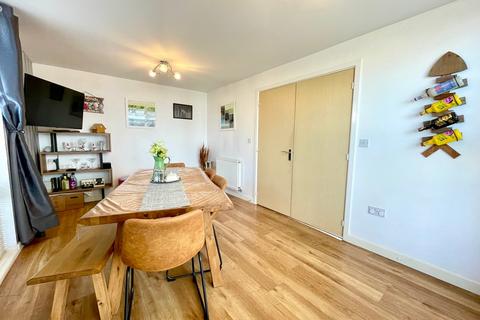 3 bedroom end of terrace house for sale, Loughborough Drive, Broughton, Milton Keynes, MK10