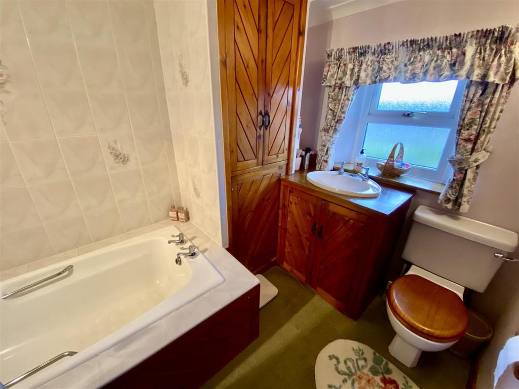 Bramleys Estate Agents - Stocksbank Road - Mirfiel