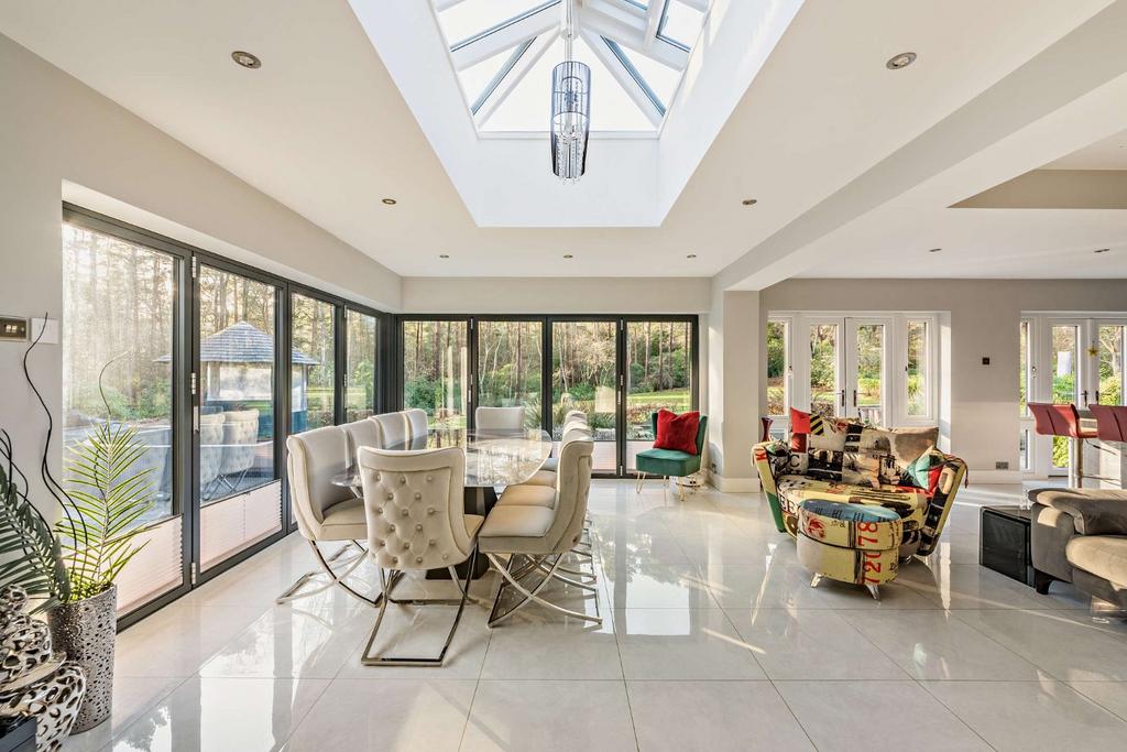 Breakfast Room