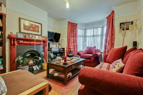 4 bedroom semi-detached house for sale, Alder Grove, London, NW2