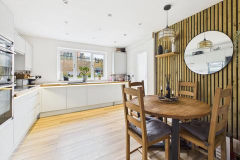 3 bedroom semi-detached house for sale, Gainsford Crescent, Nottingham