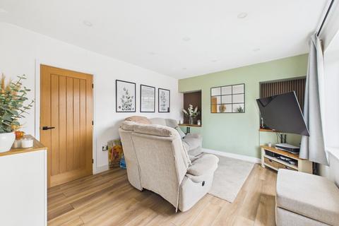 3 bedroom semi-detached house for sale, Gainsford Crescent, Nottingham