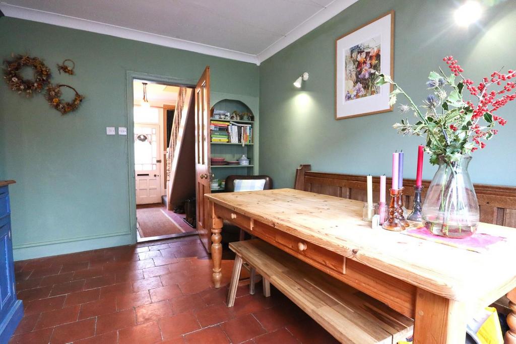 Dining room.jpg