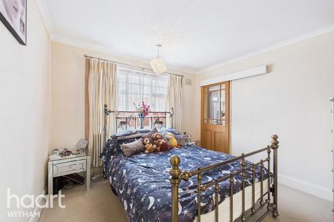 4 bedroom bungalow for sale, Anchor Road, Tiptree