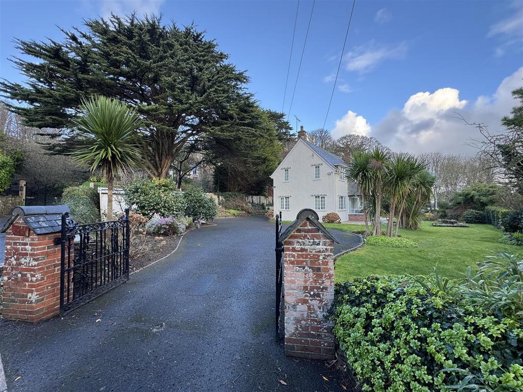 Double Gated Entrance