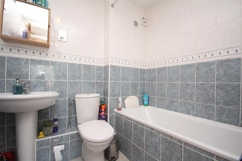 Bathroom.jpg
