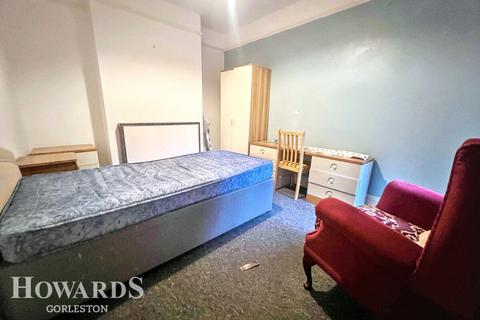 4 bedroom terraced house for sale, Mill Road, Great Yarmouth
