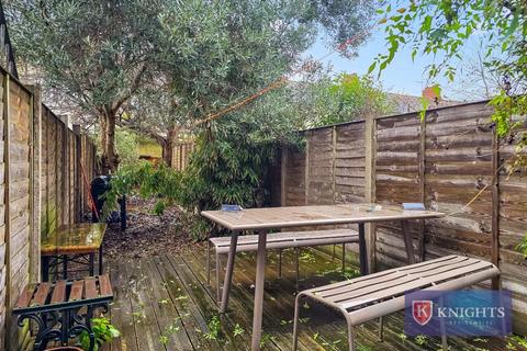 3 bedroom apartment for sale, Stamford Road , Seven Sisters, N15