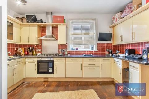 3 bedroom apartment for sale, Stamford Road , Seven Sisters, N15