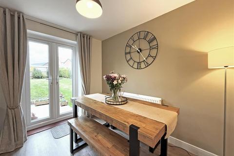 3 bedroom semi-detached house for sale, Valentine Drive, Shrewsbury
