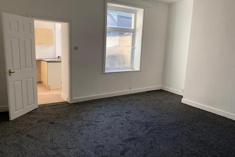 3 bedroom terraced house to rent, Albert Street, Oswaldtwistle Accrington