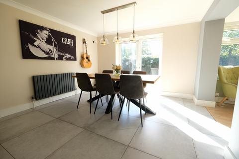 4 bedroom link detached house for sale, Philpott Drive, Marchwood SO40