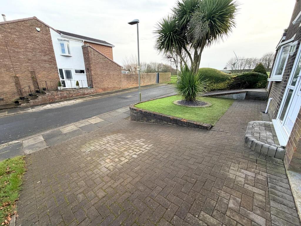 DRIVE &amp; FRONT GARDEN