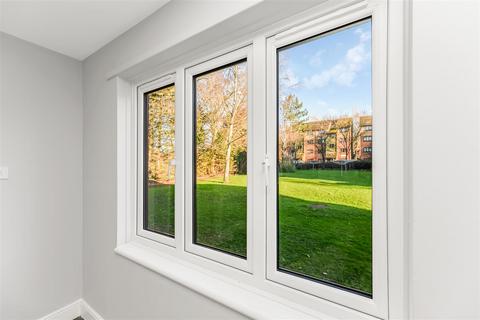 2 bedroom flat to rent, Higham Station Avenue, London