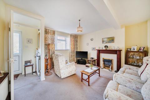 2 bedroom end of terrace house for sale, Ambleside Avenue, Walton On Thames, KT12