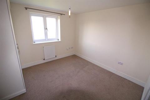 2 bedroom flat to rent, HIRST COURT