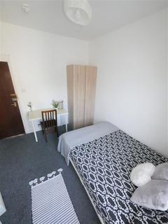 6 bedroom house share to rent, Gables, Bournemouth