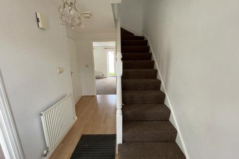 3 bedroom townhouse to rent, Shrub Road, Hampton Vale, PE7 8LW