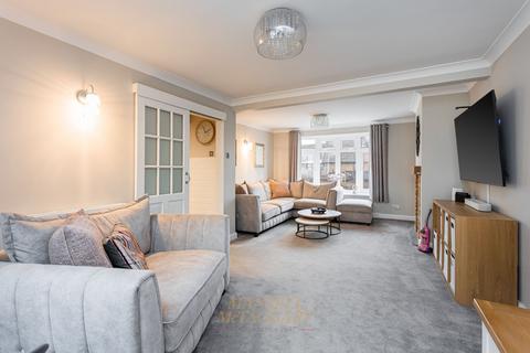 4 bedroom terraced house for sale, Buckswood Drive, Crawley RH11